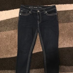 Knox Rose Levi capri